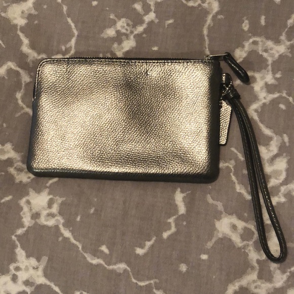 Coach wristlet - Picture 2 of 3